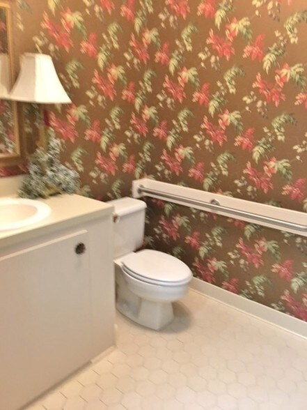 More Photos Of 6512 Six Forks Rd, Raleigh Medical For Sale