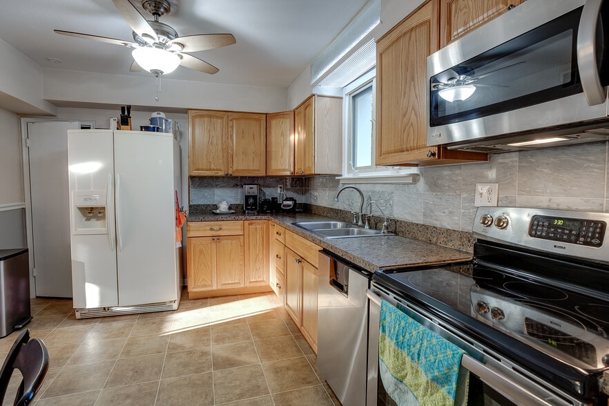 More Photos Of 1662 Route 206, Southampton Specialty For Sale