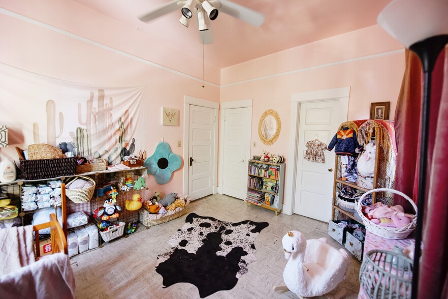 More Photos Of 200 E Vista St, Bisbee Movie Radio TVStudio For Sale