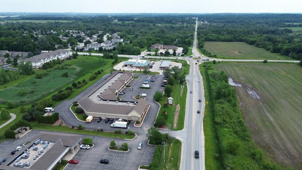 More Photos Of 1102-1190 E Paradise Dr, West Bend Unknown For Lease