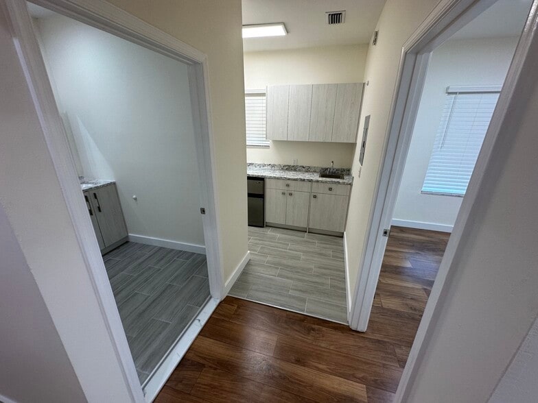 More Photos Of 1317 SE 4th Ave, Fort Lauderdale Office Residential For Sale