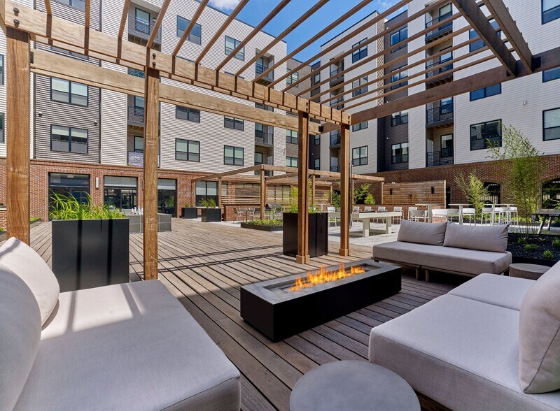 More Photos Of 307 W Elizabeth Ave, Linden Apartments For Lease