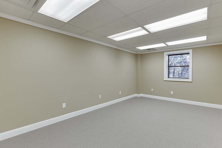 More Photos Of 743 Church St, Buford Office For Sale