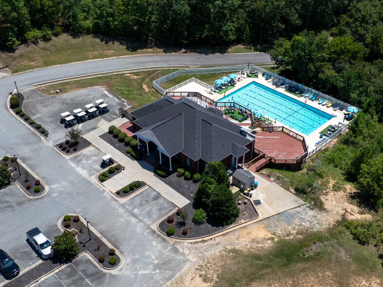 More Photos Of 128 Oakview Club Dr, Macon-Bibb Golf Course Driving Range For Sale