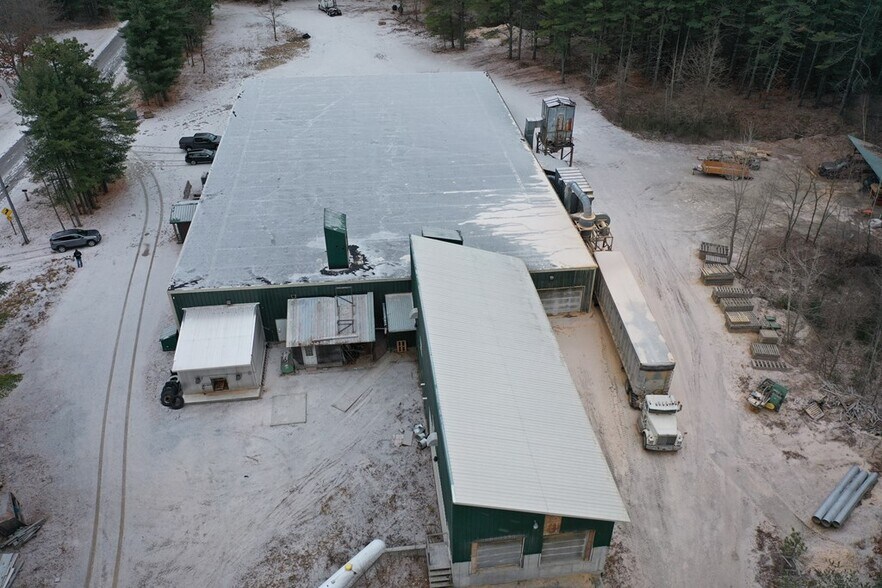 More Photos Of 49 Industrial Park Rd, Keeseville Warehouse For Lease