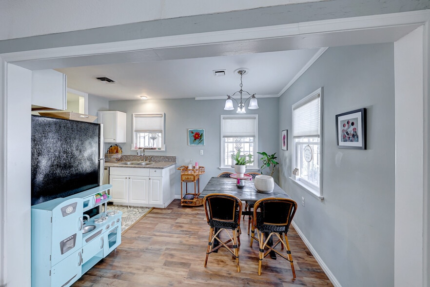 More Photos Of 610 S 8th St, Las Vegas Office For Lease