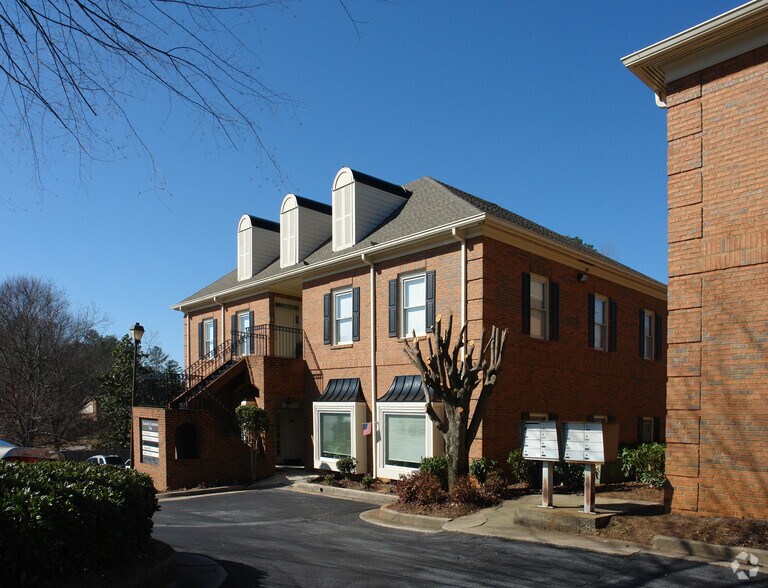 More Photos Of 3327 Duluth Hwy, Duluth Office For Lease