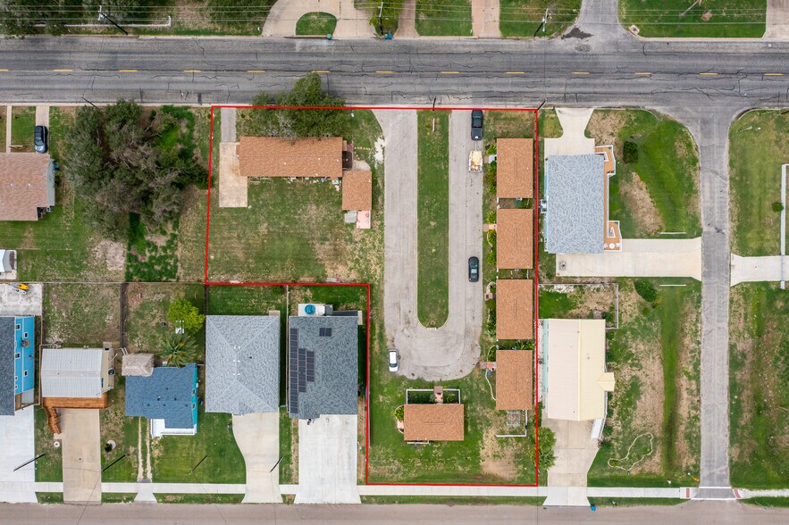 More Photos Of 1206-1214 S Church St, Rockport Apartments For Sale