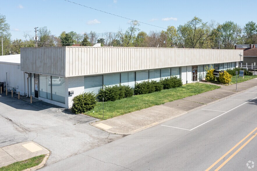 Primary Photo Of 1421 E Elm St, New Albany Freestanding For Lease