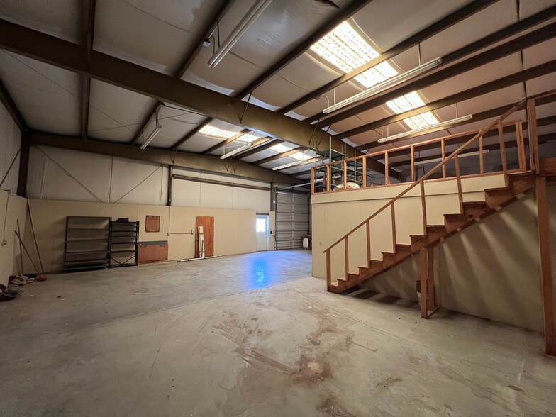 More Photos Of 2516 Two Notch Rd, Columbia Freestanding For Lease