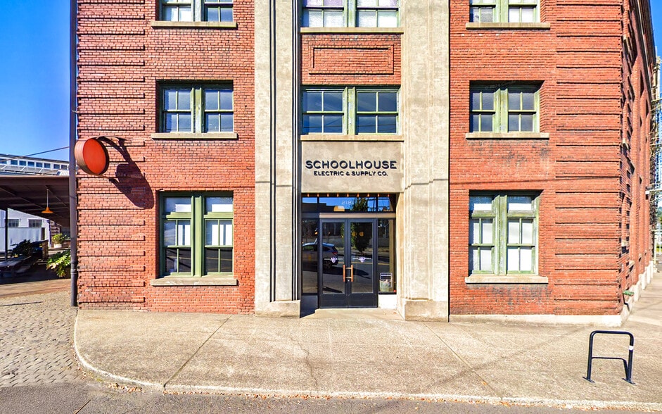 More Photos Of 2181 NW Nicolai St, Portland Manufacturing For Sale