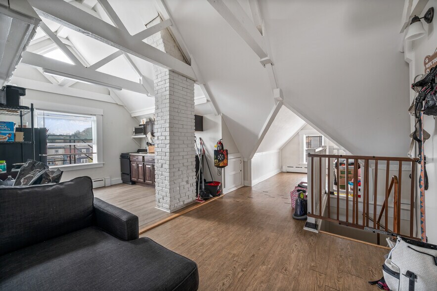 More Photos Of 21 Main St, Kingston Apartments For Sale