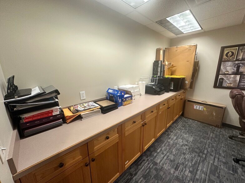 More Photos Of 1555 Campus Way, Billings Office For Sale