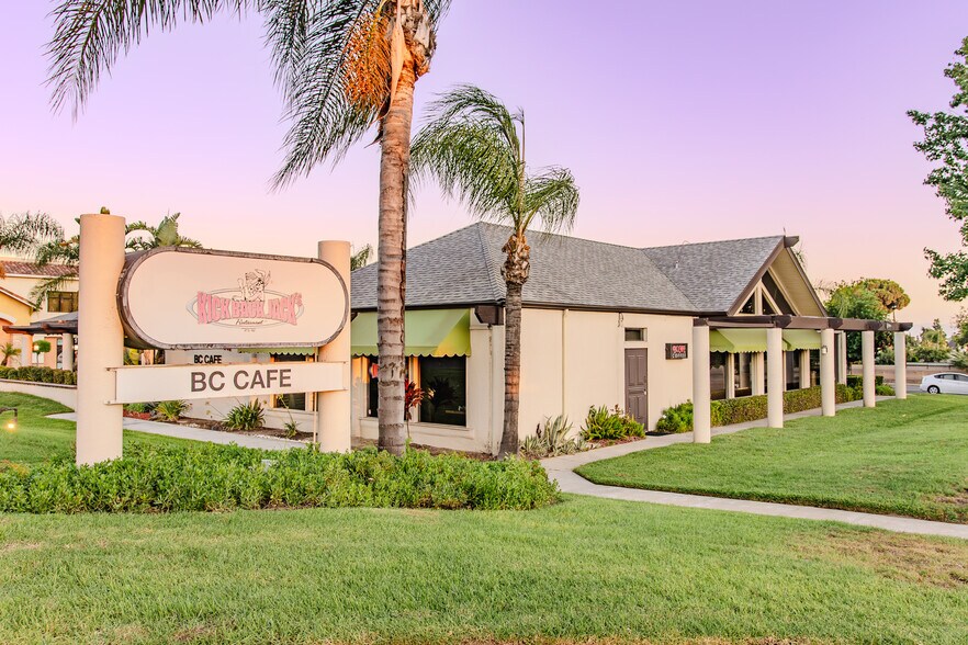 More Photos Of 10123 Foothill Blvd, Rancho Cucamonga Restaurant For Sale