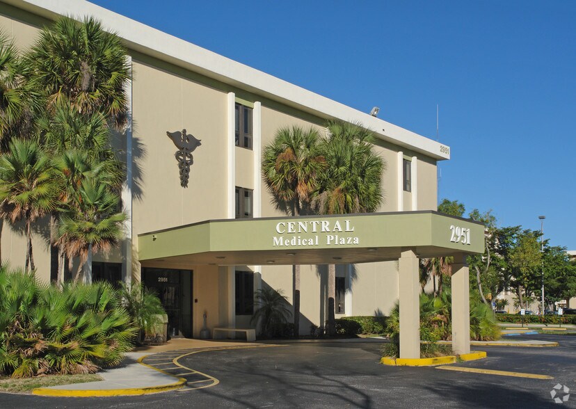 More Photos Of 2951 NW 49th Ave, Lauderdale Lakes Medical For Lease