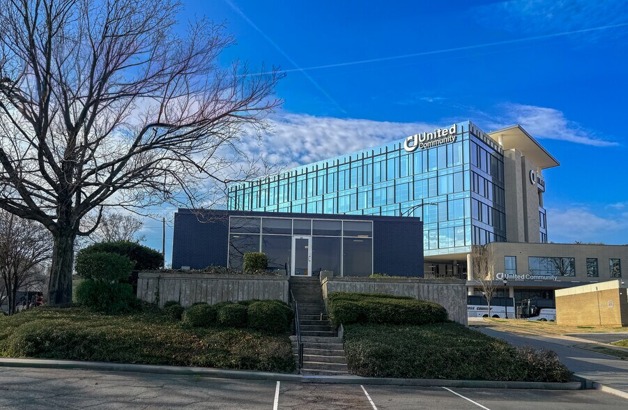 More Photos Of 201 E Camperdown Way, Greenville Coworking Space