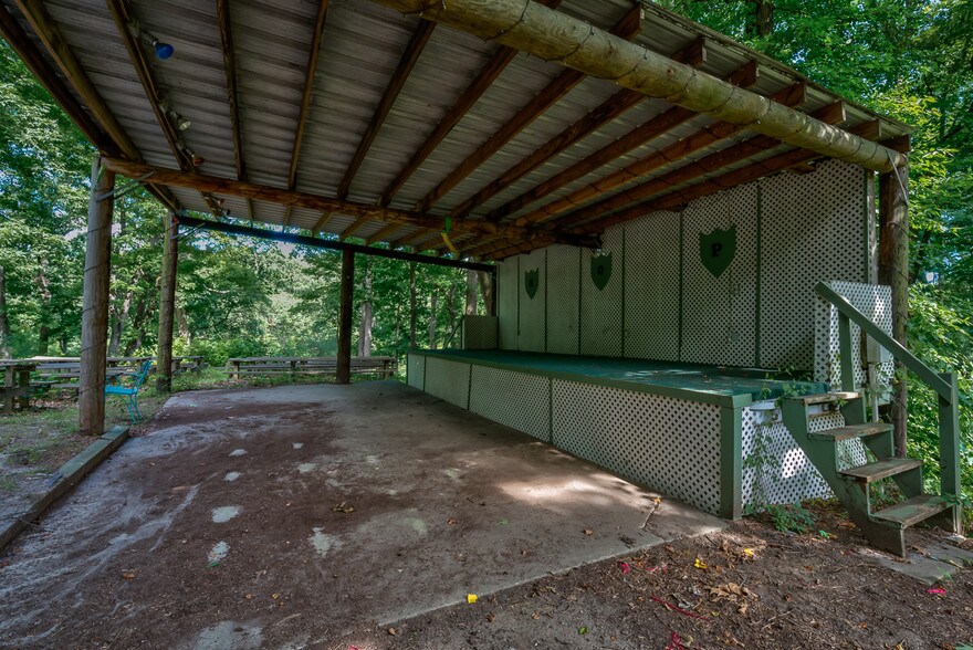 More Photos Of 10 Pythian Dr, Edgewater Lodge Meeting Hall For Sale