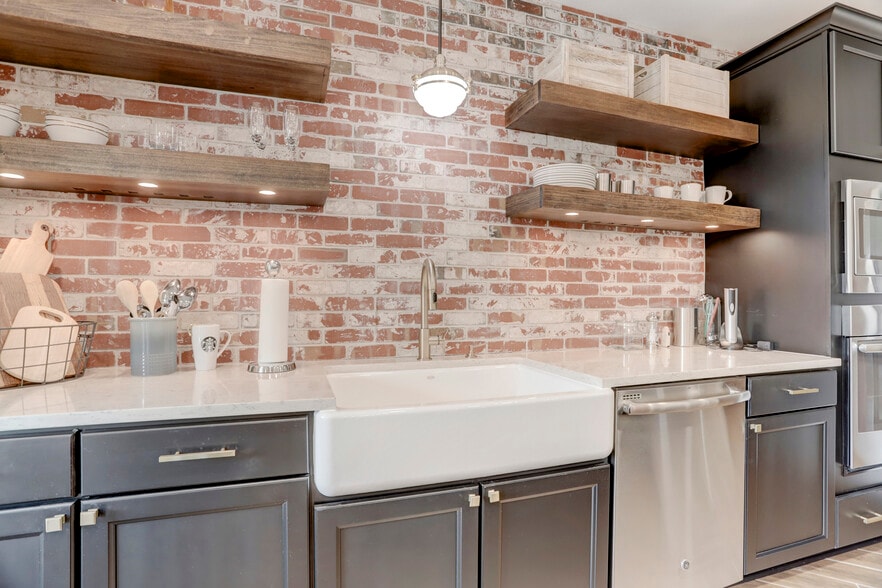 More Photos Of 6544 Greatwood Pky, Sugar Land Loft Creative Space For Sale