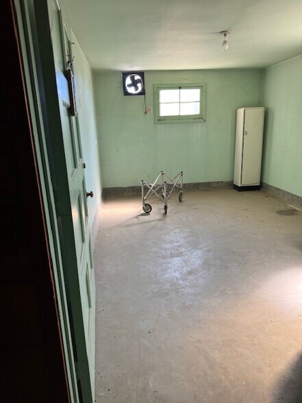 More Photos Of 41632 Road 128 Rd, Orosi Funeral Home For Sale