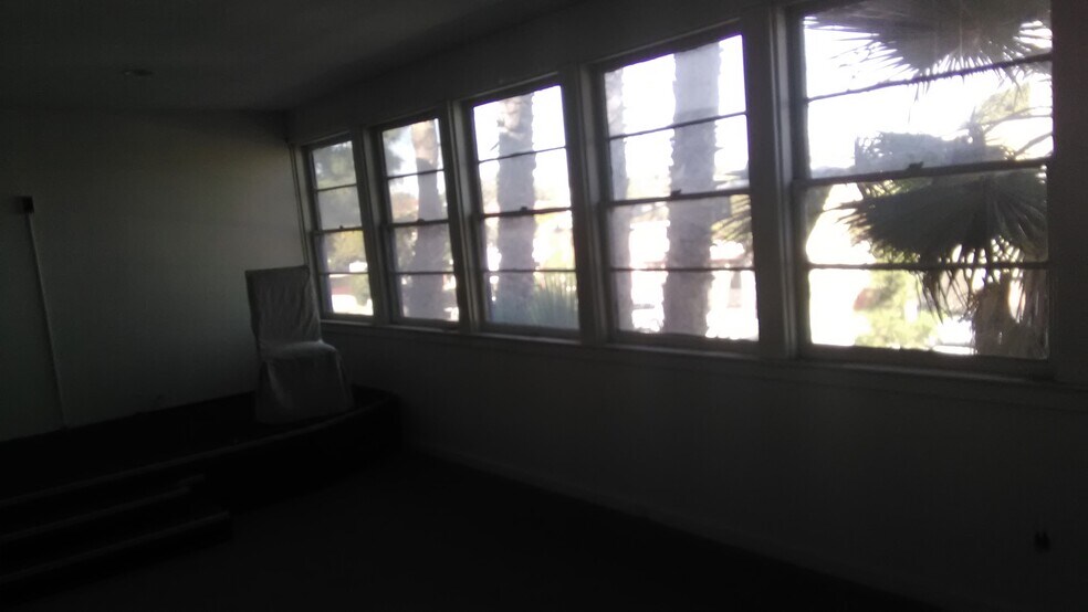 More Photos Of 8443 Crenshaw Blvd, Inglewood Office For Lease