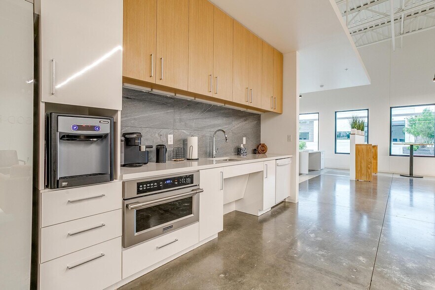 More Photos Of 445 S Kimball Ave, Southlake Office For Sale