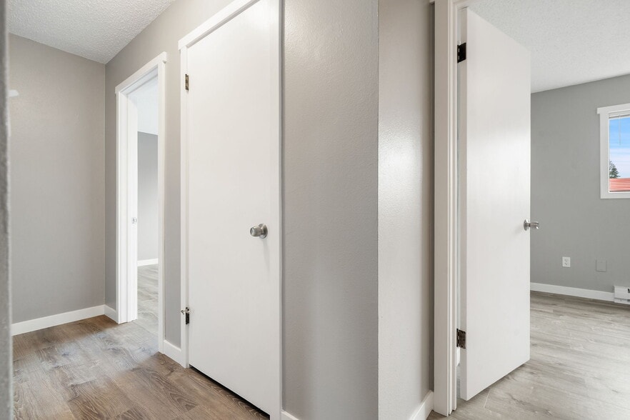 More Photos Of 2938 E Walnut St, Port Angeles Apartments For Sale