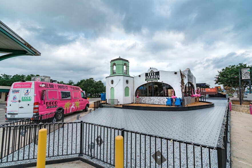 More Photos Of 1815 Fredericksburg Rd, San Antonio Restaurant For Sale