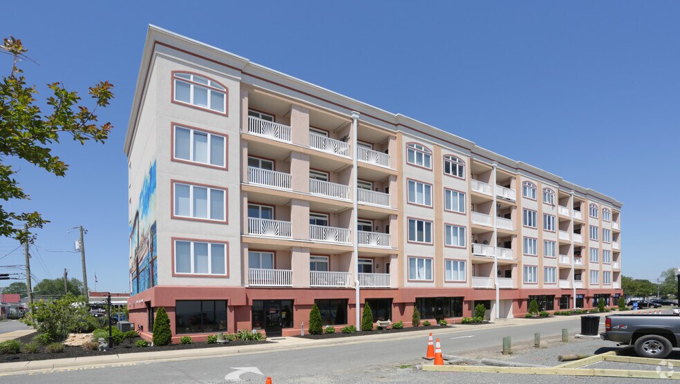 More Photos Of 100 Taylor St, Colonial Beach Storefront Retail Office For Sale