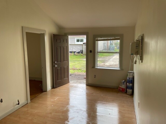 More Photos Of 2053 Linden Ave, Memphis Apartments For Sale