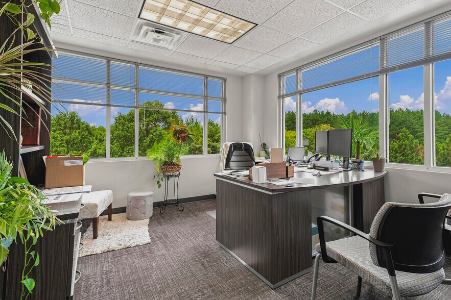 More Photos Of 8638 Veterans Hwy, Millersville Office For Lease