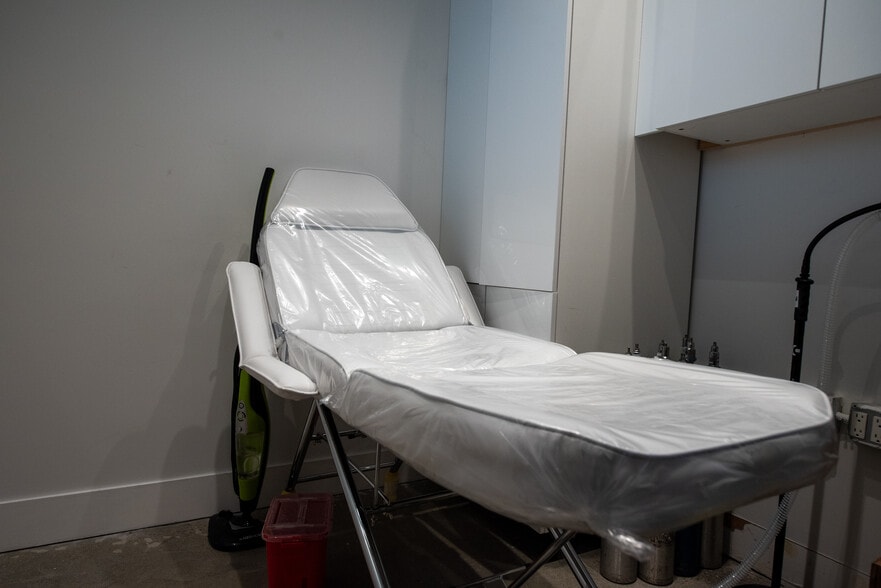 More Photos Of 421 N Rodeo Dr, Beverly Hills General Retail For Lease