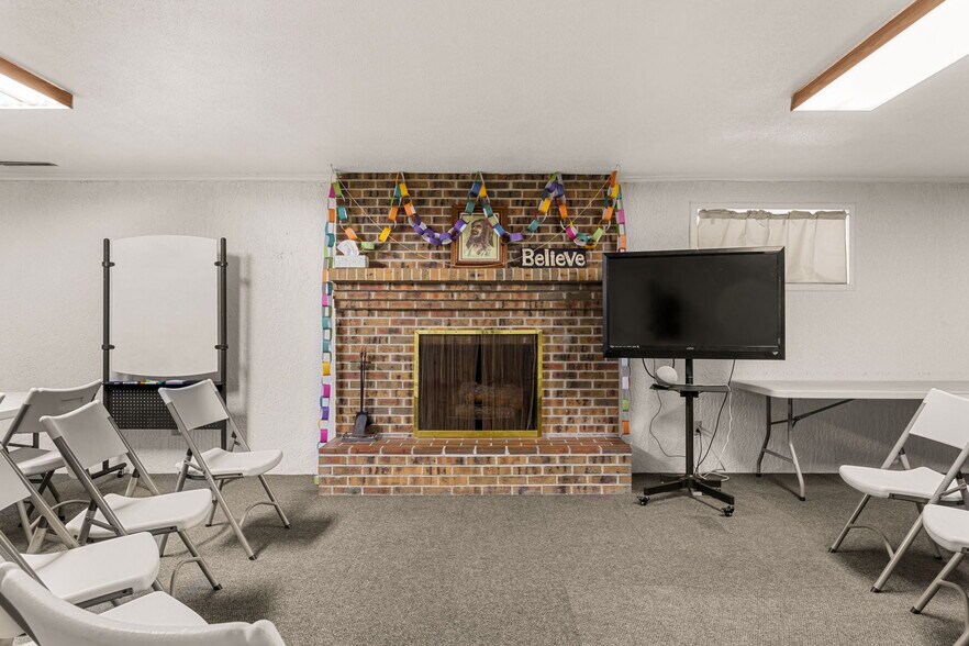 More Photos Of 1628 Babcock Ln, Colorado Springs Specialty For Sale