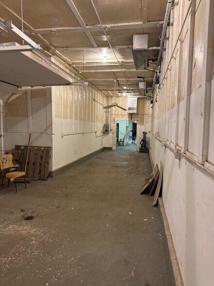 More Photos Of 226-232 Rivas St, San Antonio Manufacturing For Lease