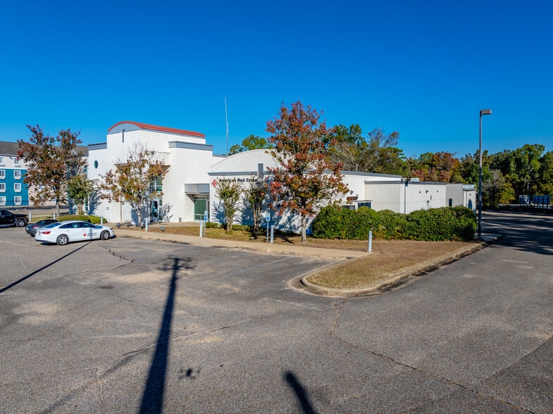 More Photos Of 5015 Woods Crossing Rd, Montgomery Office For Sale