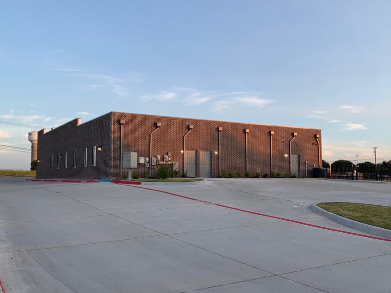 More Photos Of 315 Laurence Dr, Heath Freestanding For Lease