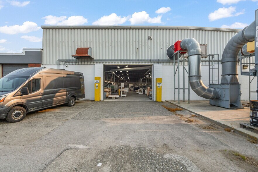 More Photos Of 12 Merrill St, Salisbury Manufacturing For Sale