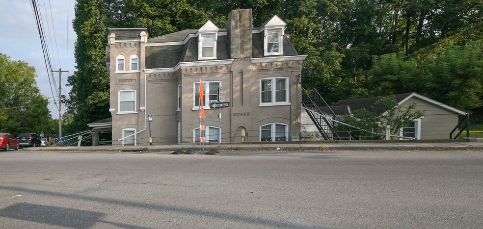 More Photos Of 2102 S Lehigh Ave, Whitehall Apartments For Sale