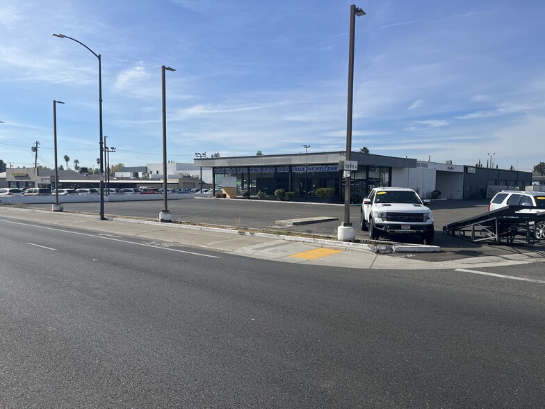 Primary Photo Of 1757-1761 Fulton Ave, Sacramento Auto Dealership For Sale