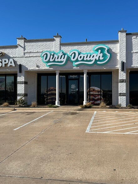 More Photos Of 4404 NW Cache Rd, Lawton Unknown For Lease