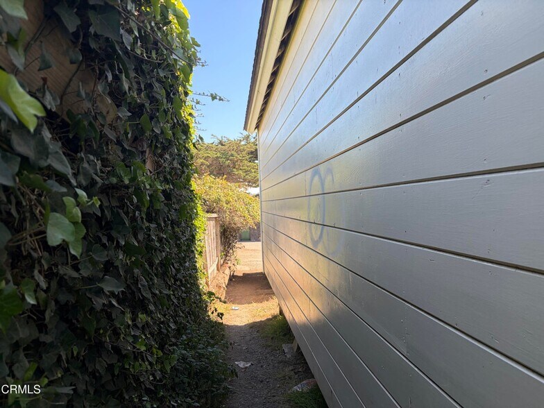 More Photos Of 45051 Ukiah st, Mendocino General Retail For Sale
