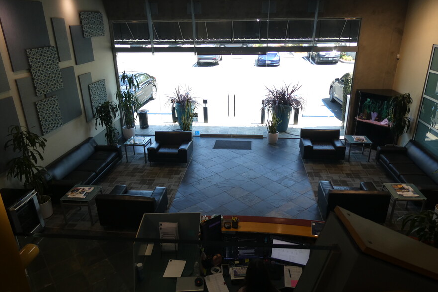 More Photos Of 6100-6120 San Fernando Rd, Glendale Office For Sale