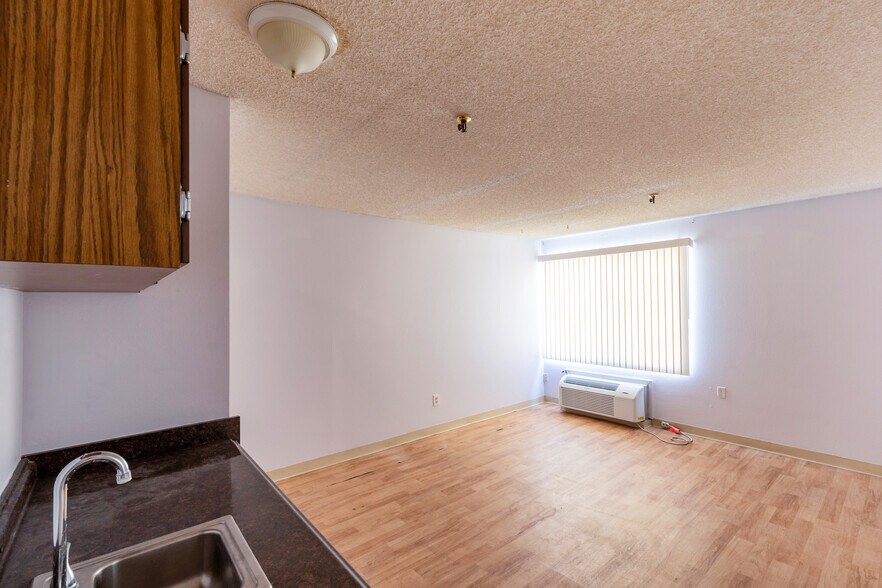 More Photos Of 152 N 56th St, Mesa Apartments For Sale