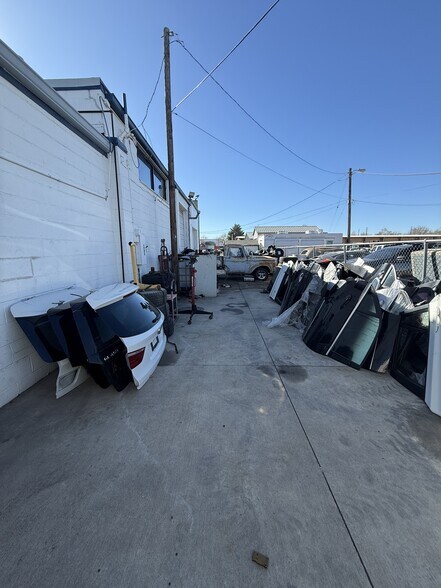 More Photos Of 395 Sheridan Blvd, Lakewood Auto Repair For Sale