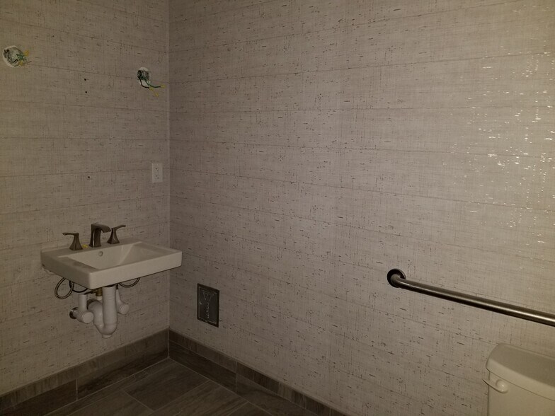 More Photos Of 3990 E SR 44, Wildwood Coworking Space