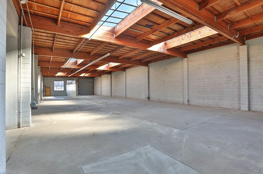 More Photos Of 940 S Amphlett Blvd, San Mateo Manufacturing For Lease