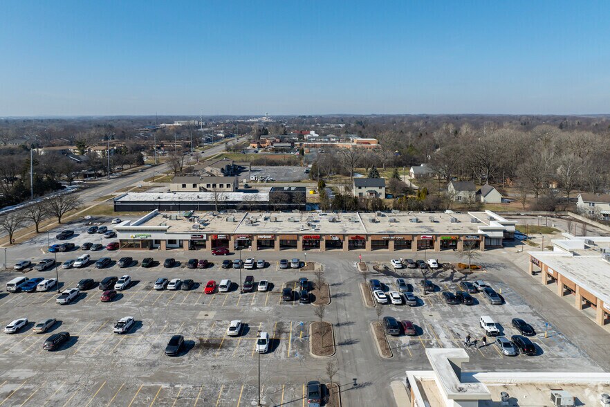 More Photos Of 27841-27909 Orchard Lake Rd, Farmington Hills Storefront For Lease