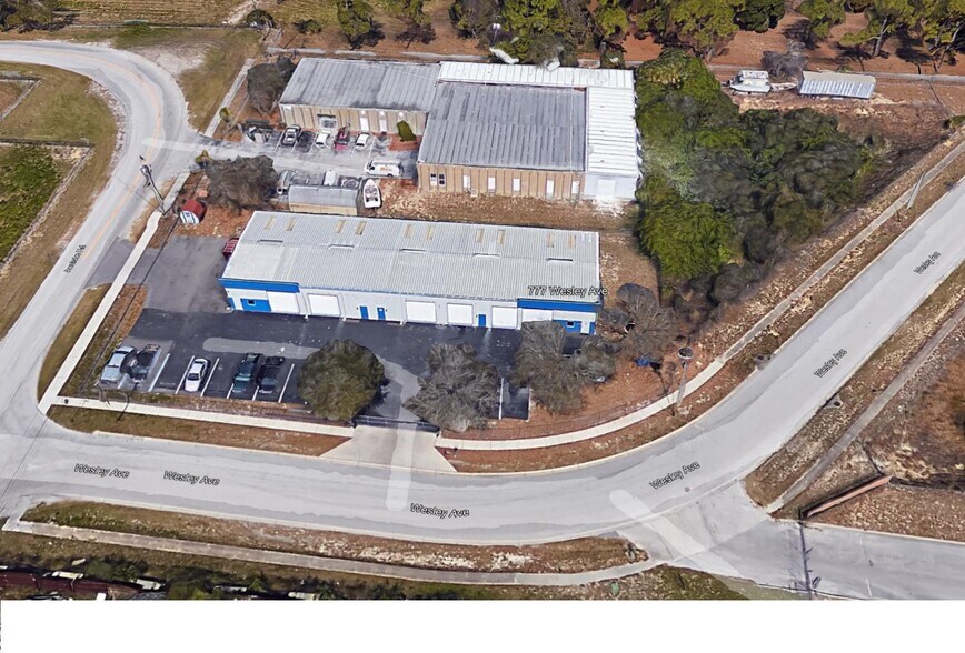 More Photos Of 777 Wesley Ave, Tarpon Springs Warehouse For Lease