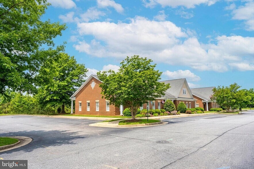 More Photos Of 7119 Salem Fields Blvd, Fredericksburg Office For Lease