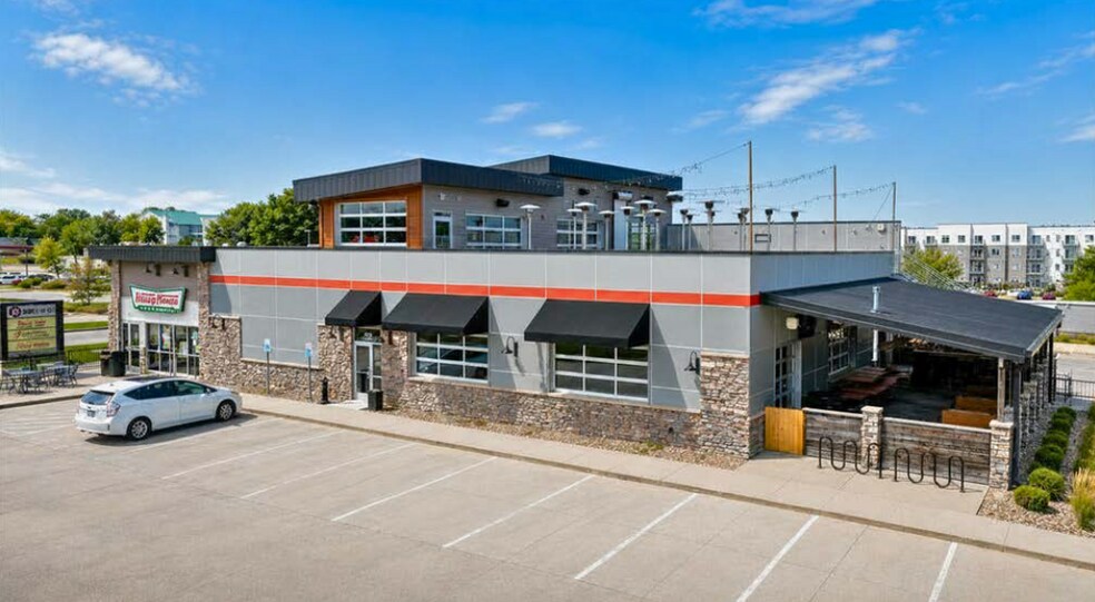 Primary Photo Of 810 E 1st St, Ankeny Restaurant For Sale