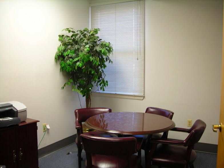 More Photos Of 280 Talcottville Rd, Vernon Medical For Lease